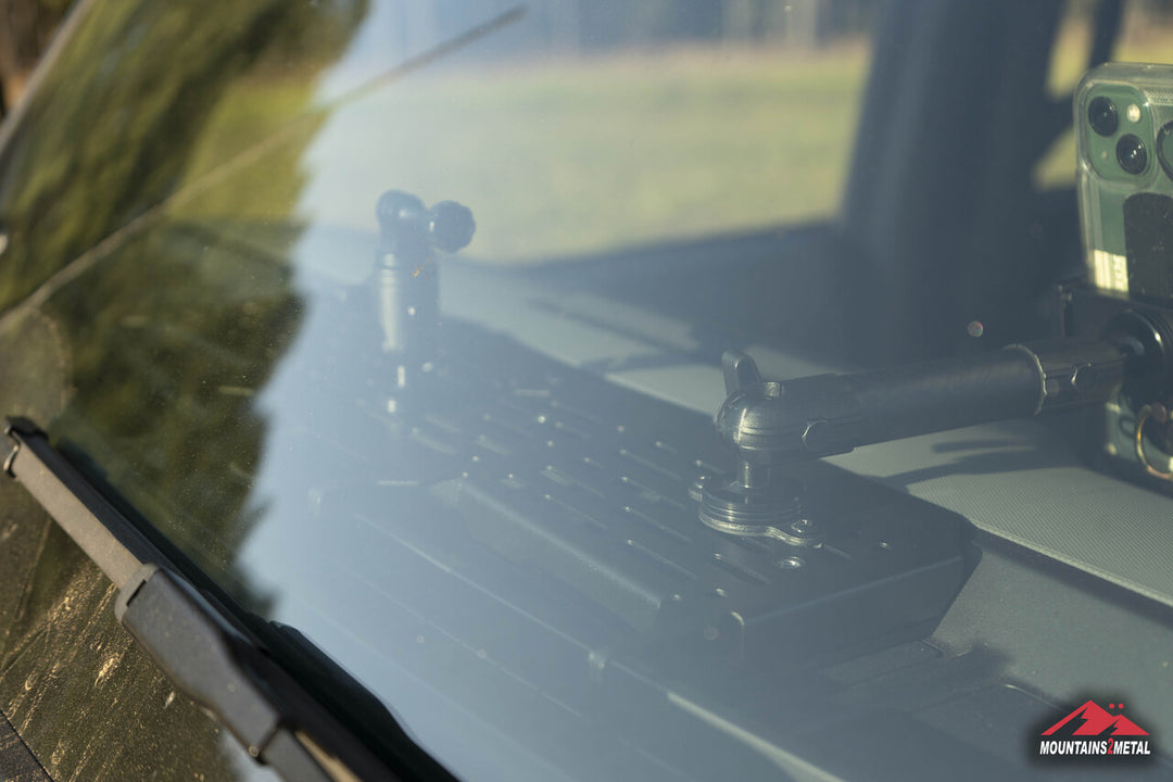 Mountains2Metal Dash Accessory Mount (Large)