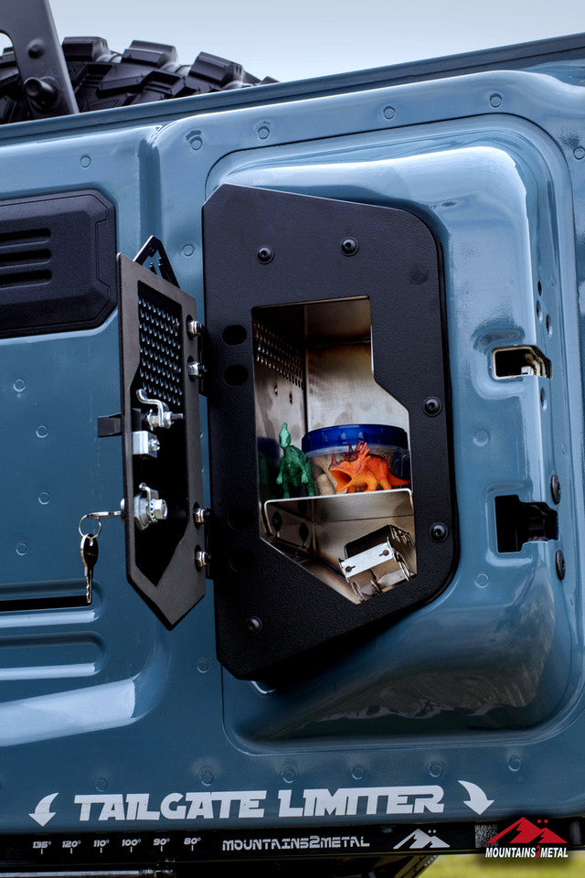 Mountains2Metal Lockable Tailgate Medicine Cabinet